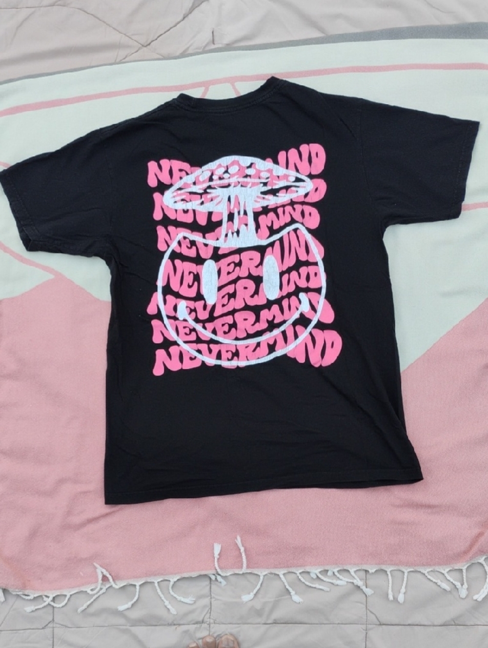 Neff Mushroom Graphic Tshirt Medium - Picture 10 of 13